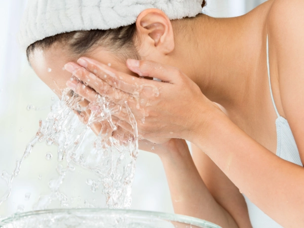 臉部過度清潔