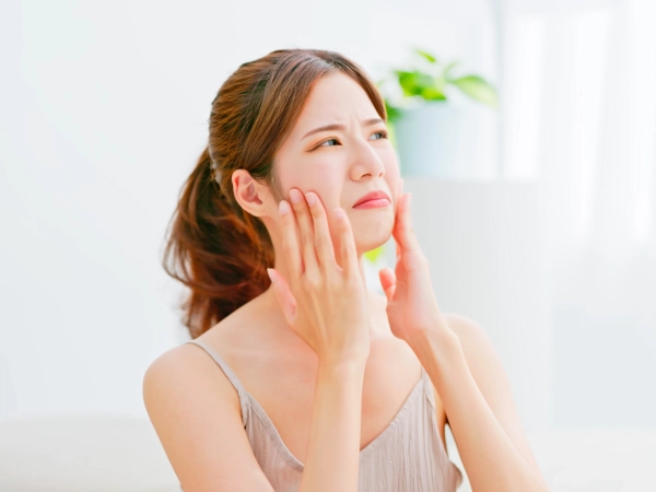 臉容易出油要用什麼洗面乳？